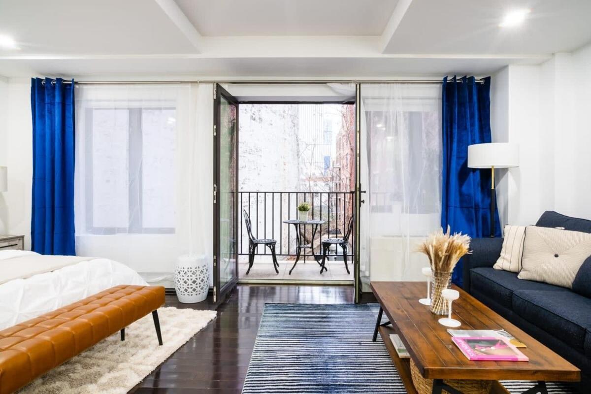 809-3b With A Balcony By Columbus Circle Appartement *