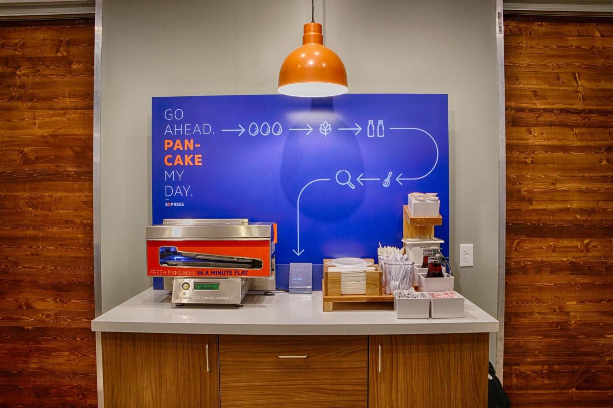 Hotel Express & Bronx - Zoo Area By Ihg