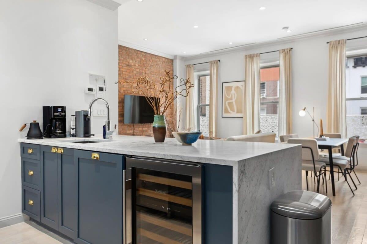 Linden Place Ii By Rove Travel 3 Bedroom Lenox Hill Appartement