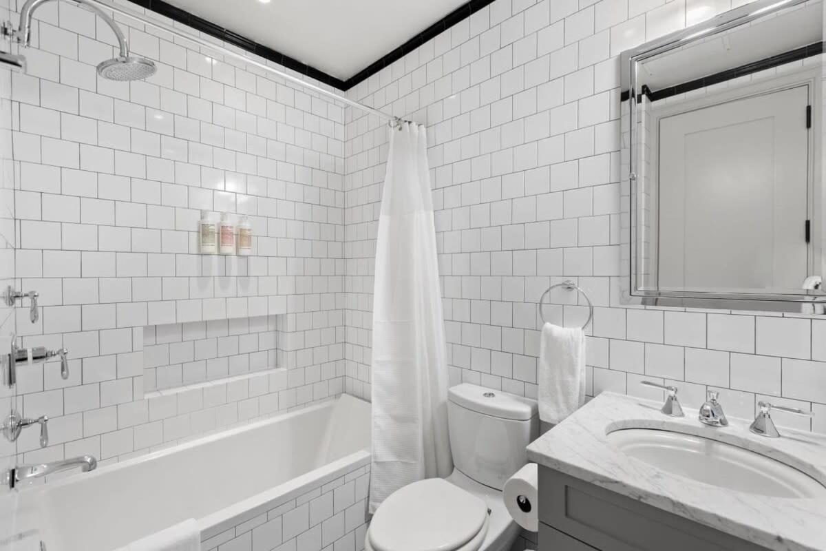 Linden Place Ii By Rove Travel 3 Bedroom Lenox Hill Appartement New York
