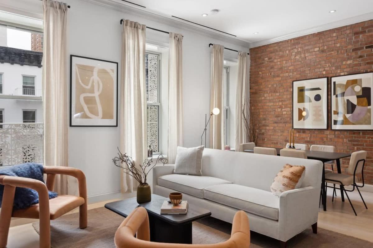Linden Place Ii By Rove Travel 3 Bedroom Lenox Hill Appartement