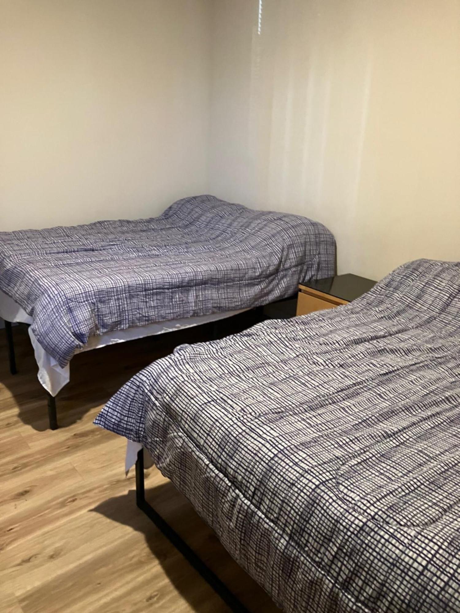 One Bedroom, Nyc 45 Min By Subway , Brooklyn, Brighton Apartment