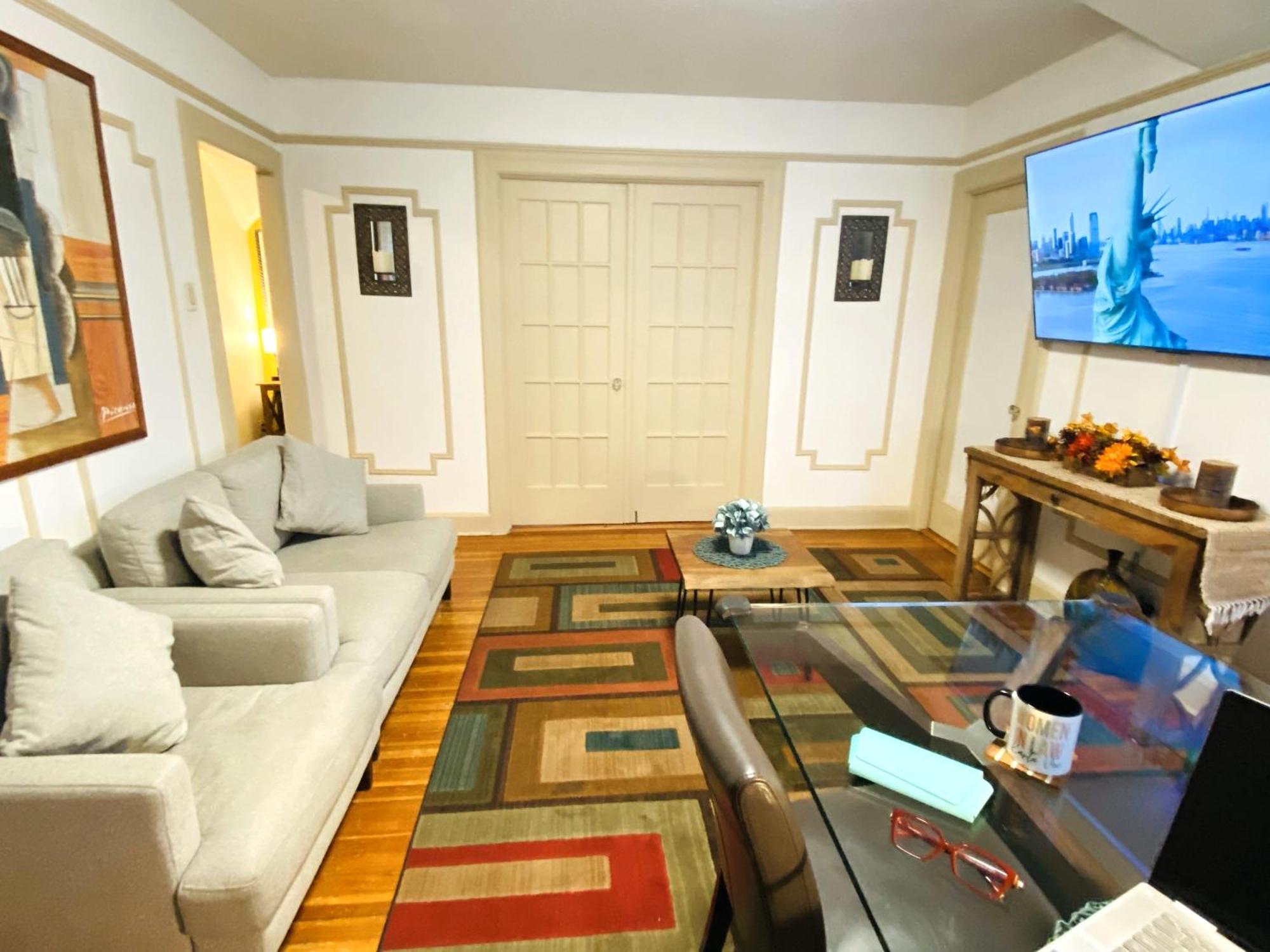 Nyc Cozy Private Bedroom With Free Parking & Near Subway - Business & Tourists Apartment New York