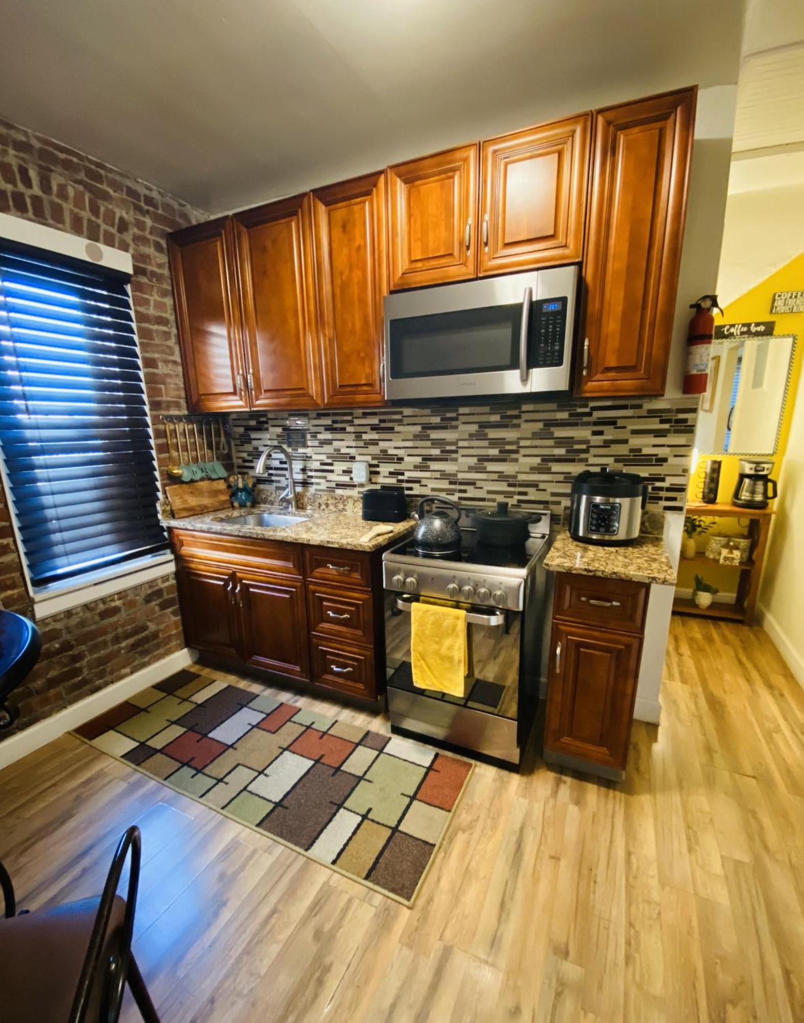 Nyc Cozy Private Bedroom With Free Parking & Near Subway - Business & Tourists Apartment *