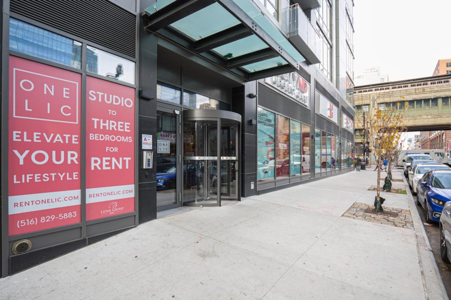 Lic 2br W Gym Dm Elevator Private Balcony Nyc-769 Appartement