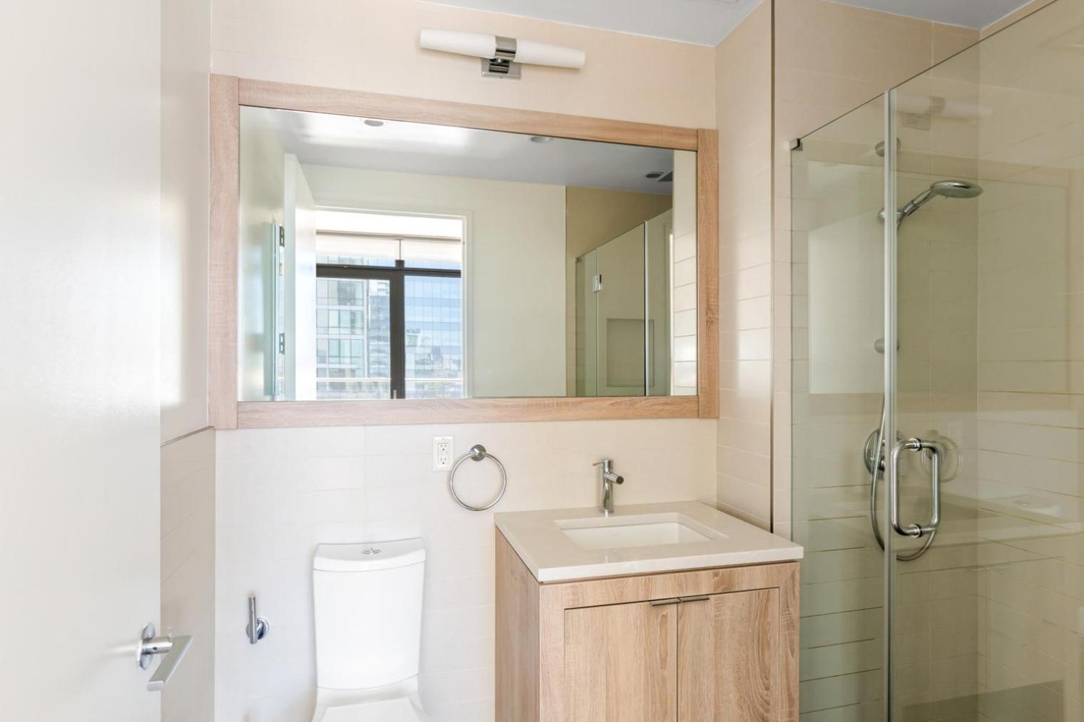 Lic 2br W Gym Dm Elevator Private Balcony Nyc-769 Appartement