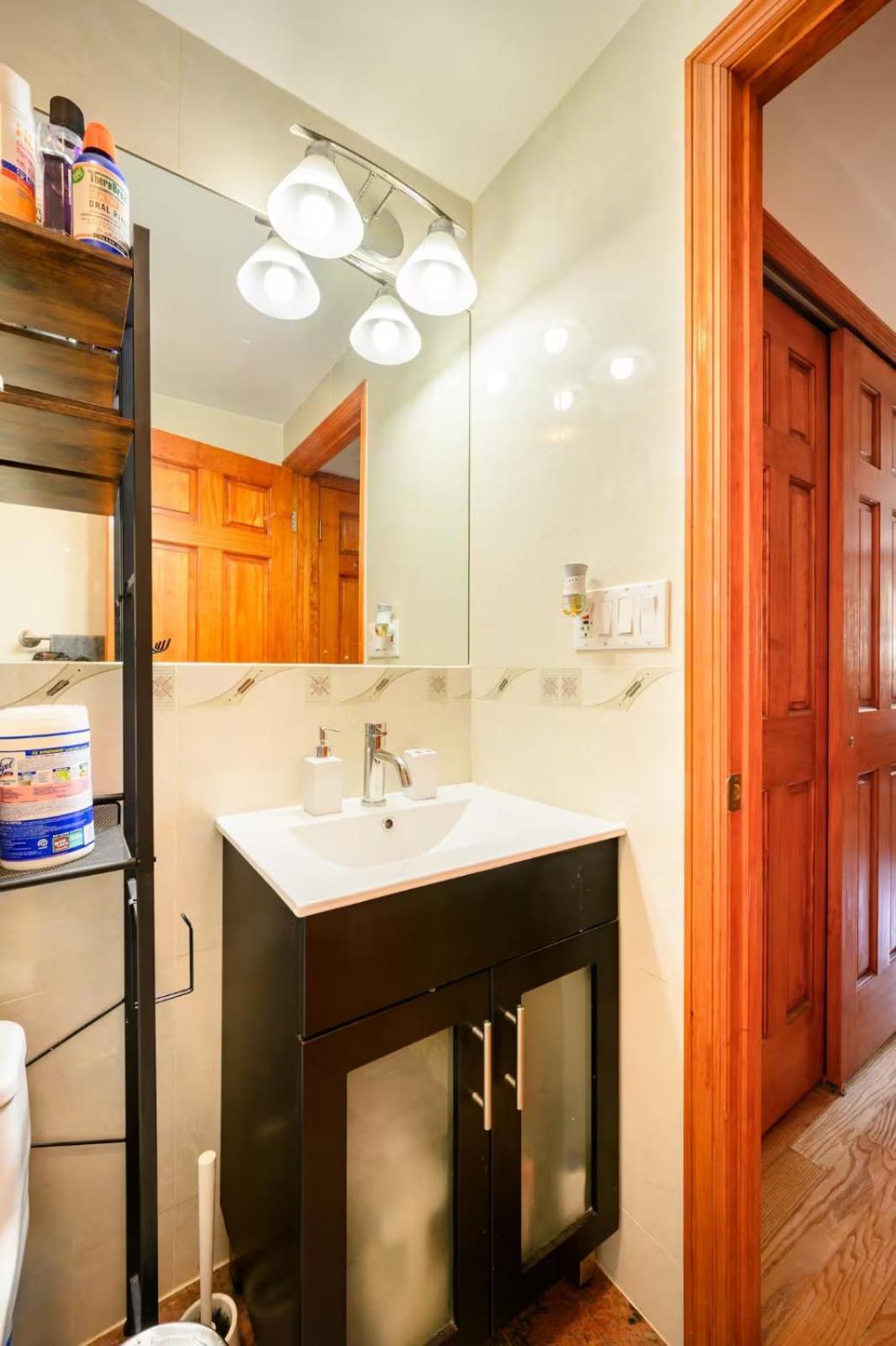 Large Private & Private Bathroom Privatunterkunft New York