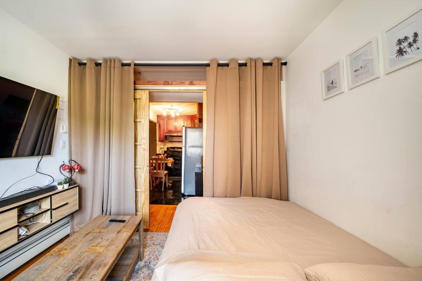 Séjour chez l'habitant Location In Queens, Everything Is Near By *