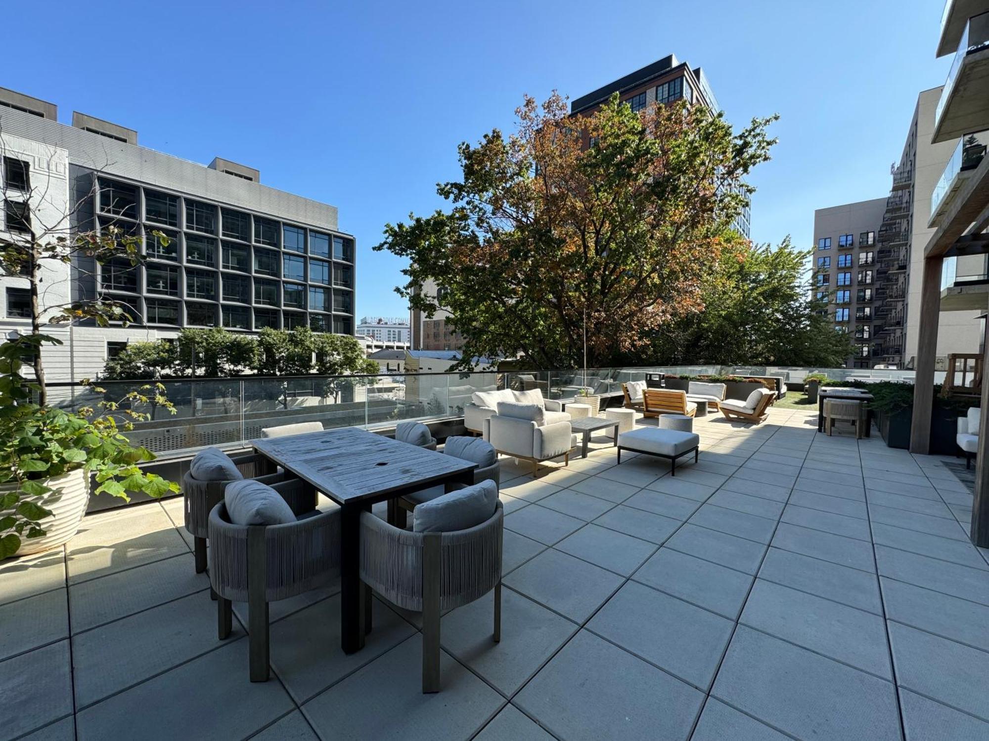Apartment Beautiful Luxury Fantastic Manhattan Skyline View One Bedroom New York