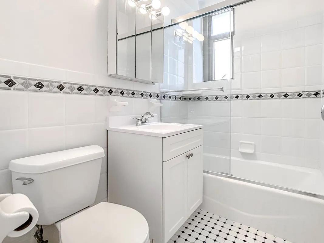 Apartment Midtown Park Ave Charming Chrysler View Corner