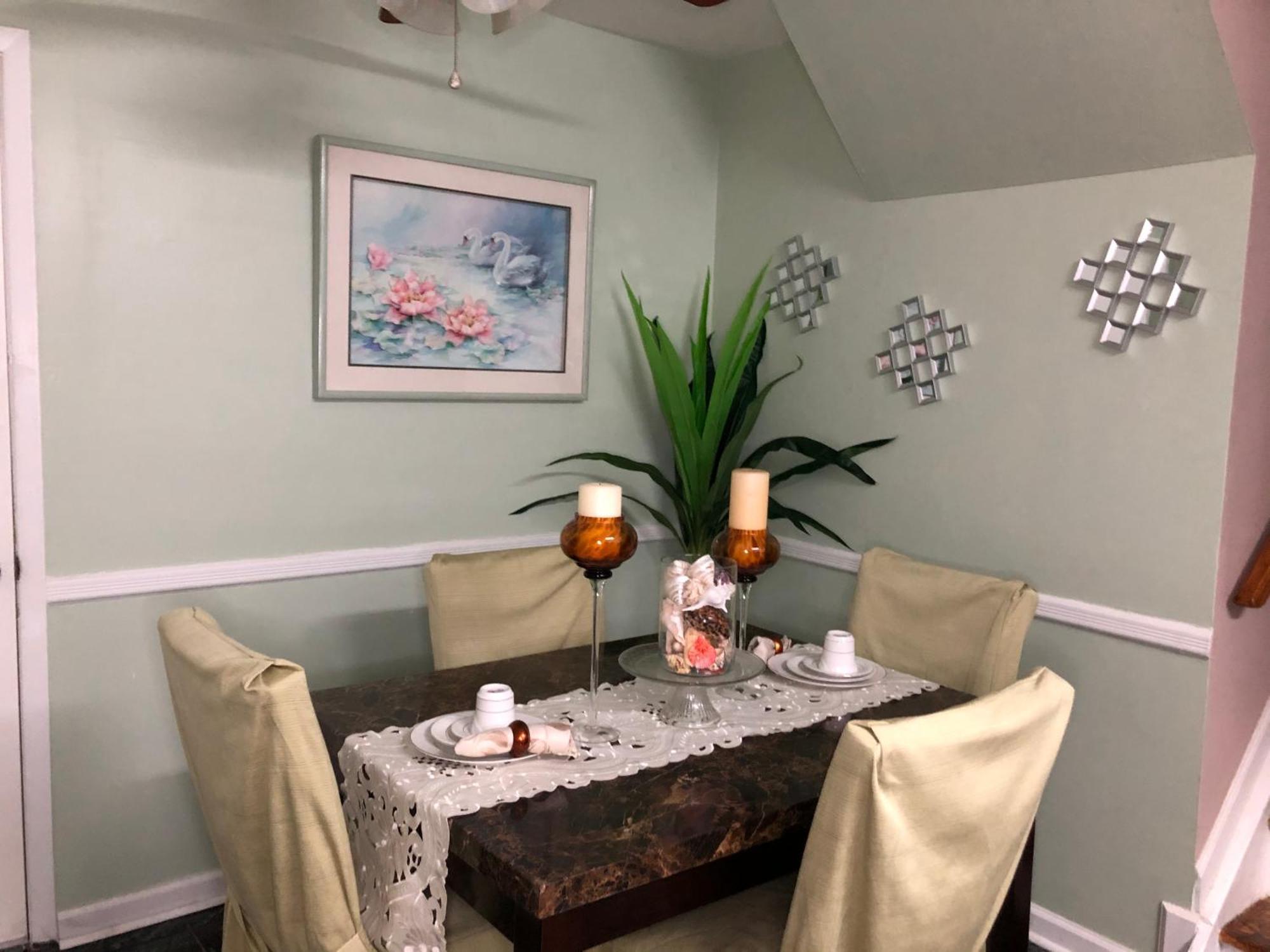 Apartment Chekell's Cozy Split Level *