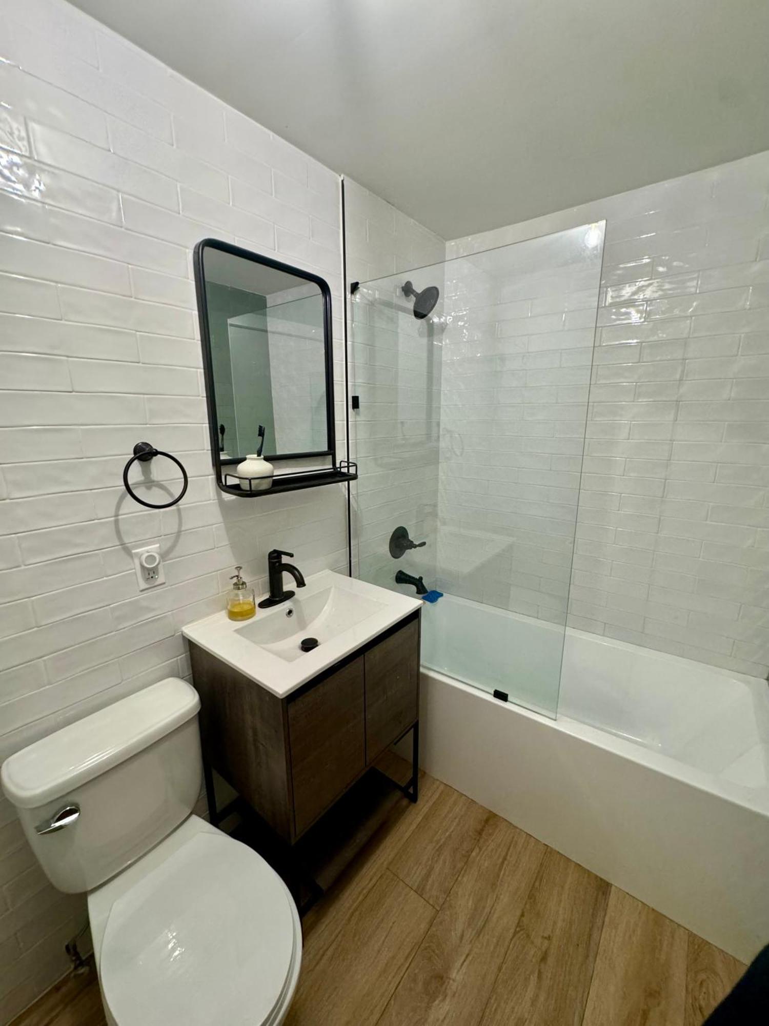 Brooklyn Artist Loft- * New York