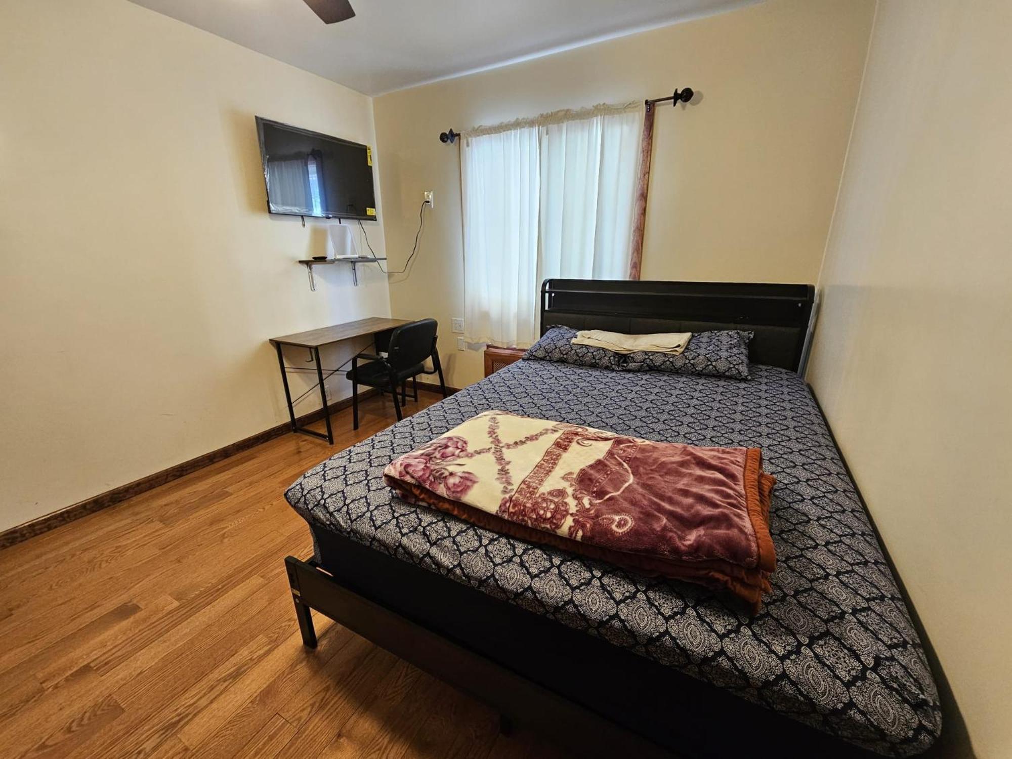 Mukbul & Nesa Llc Apartment *