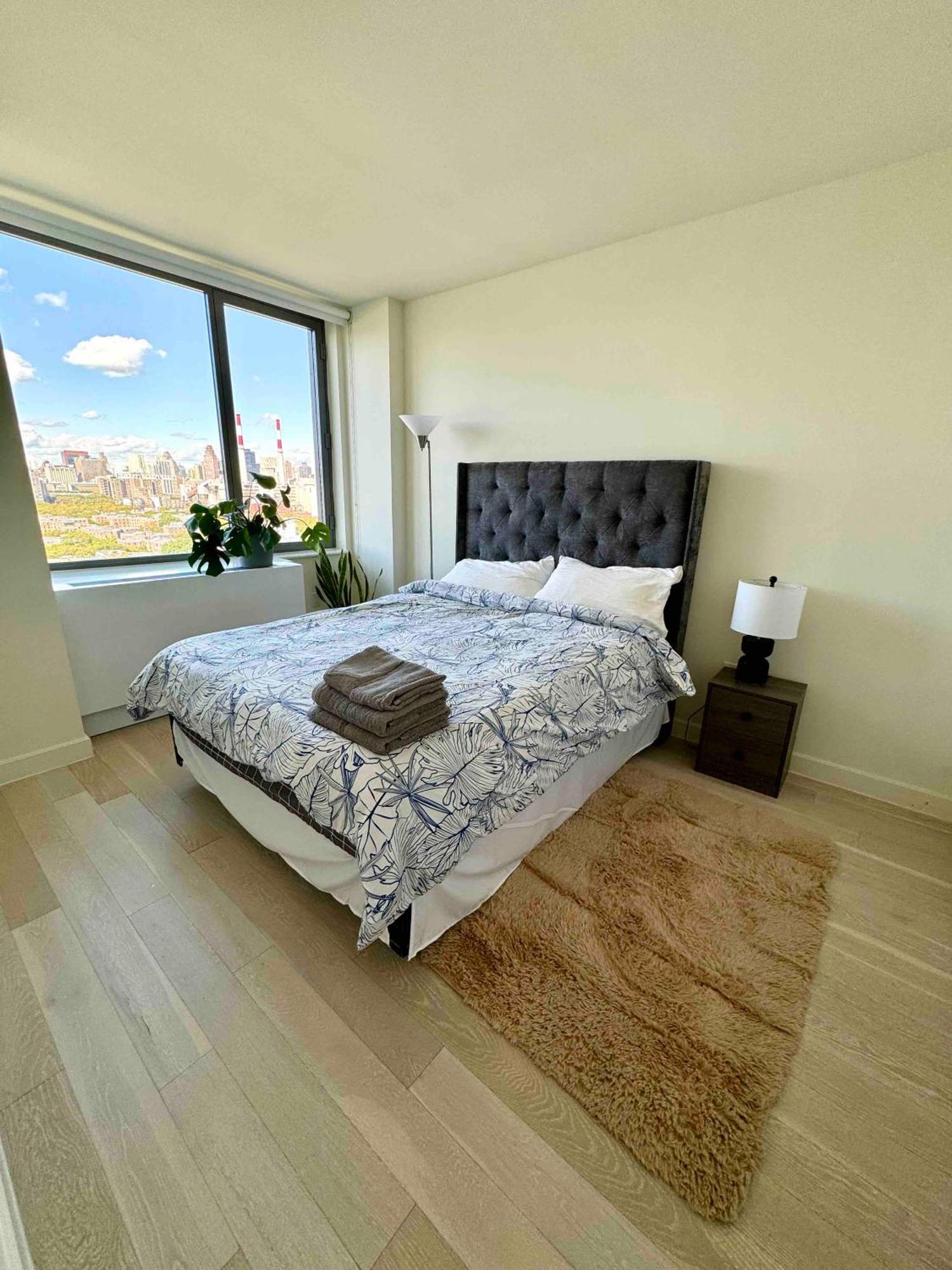 Apartment Beautiful Luxury Fantastic Manhattan Skyline View One Bedroom