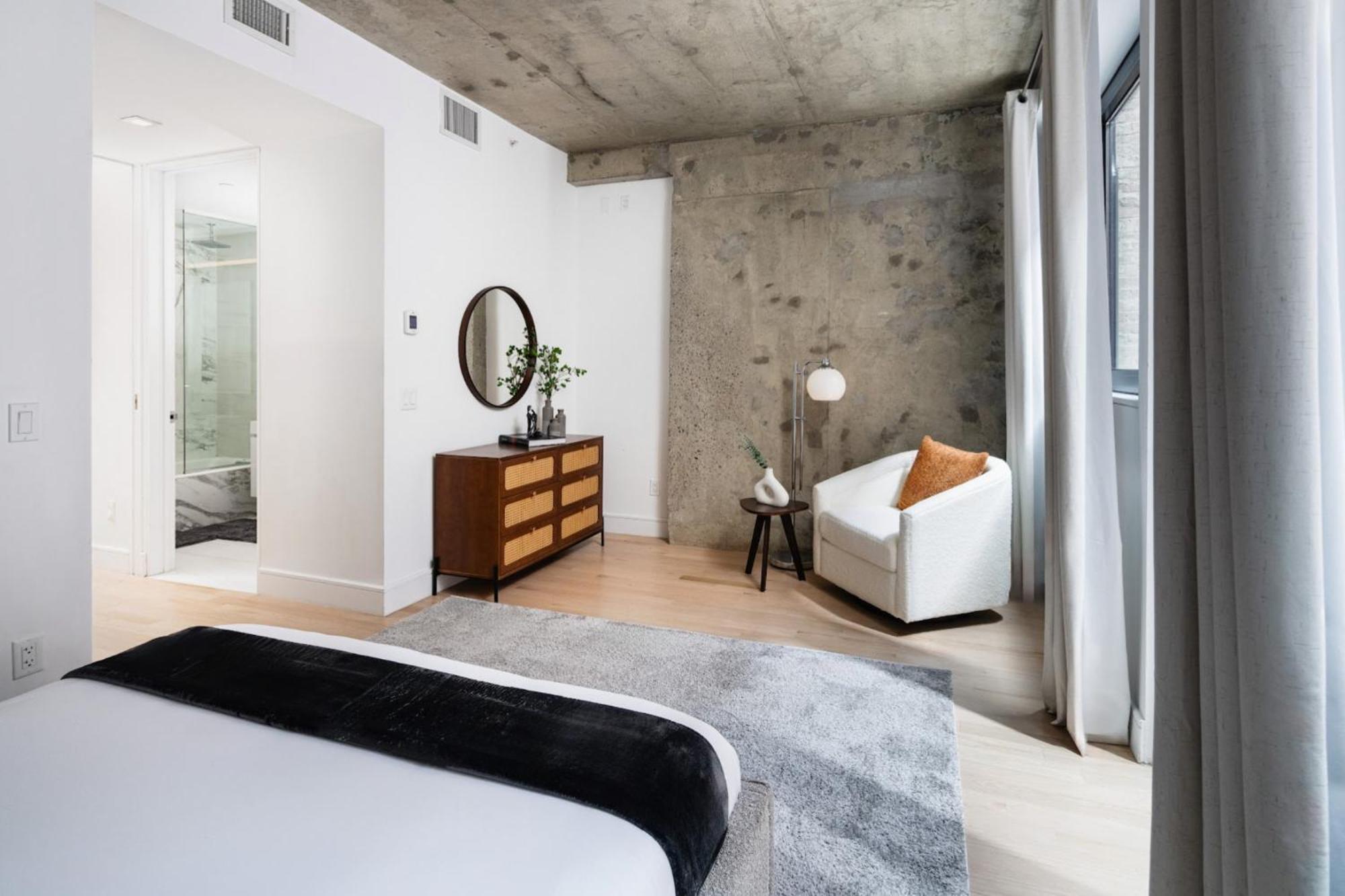 Stunning In Manhattan With Patio Apartment