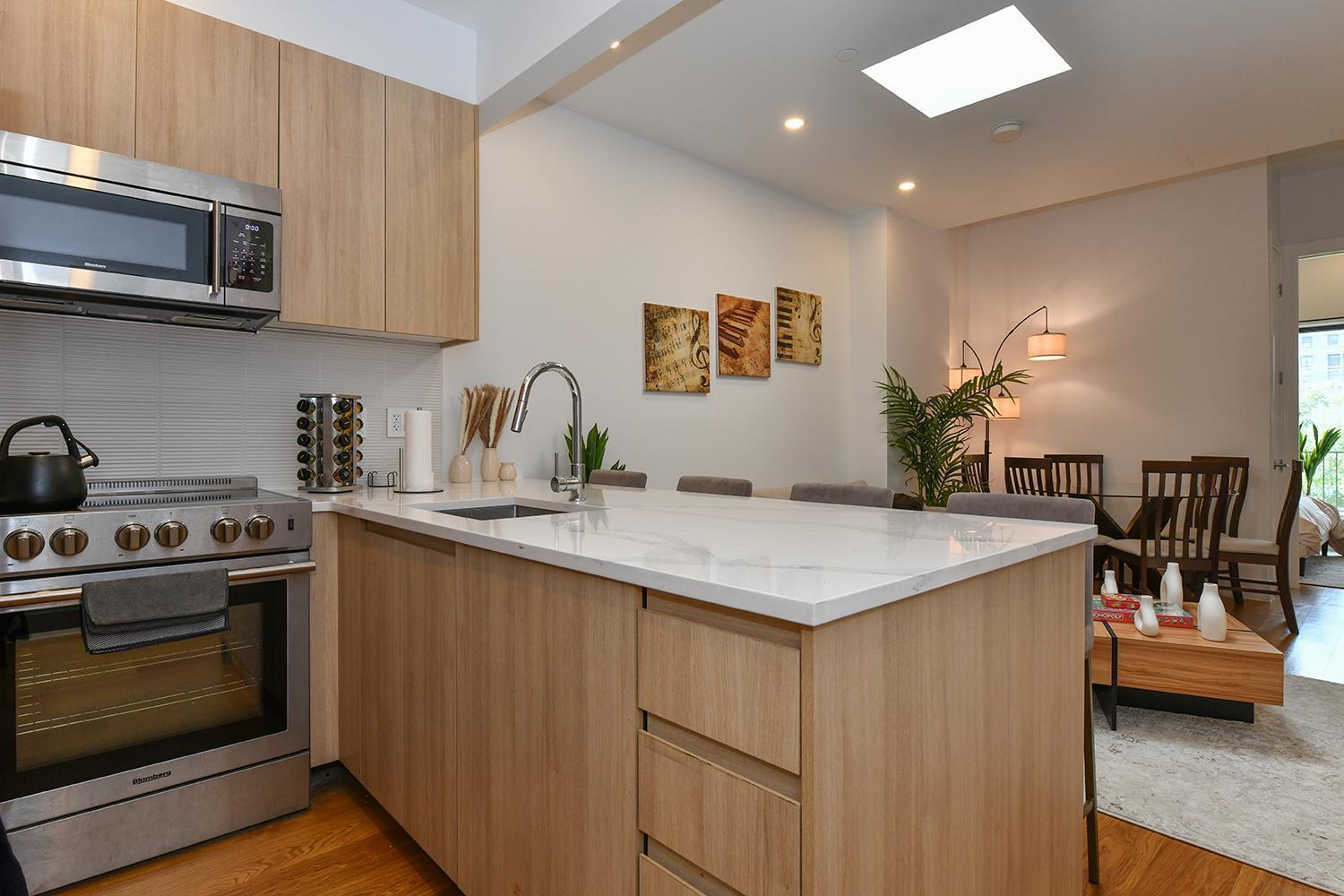 Boho Rustic Escape With Masssive Terrace In Midtown New York