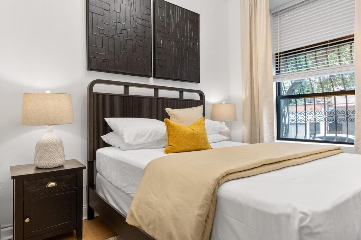 2br And 2ba In Historic Brownstone Near Subway Apartment *