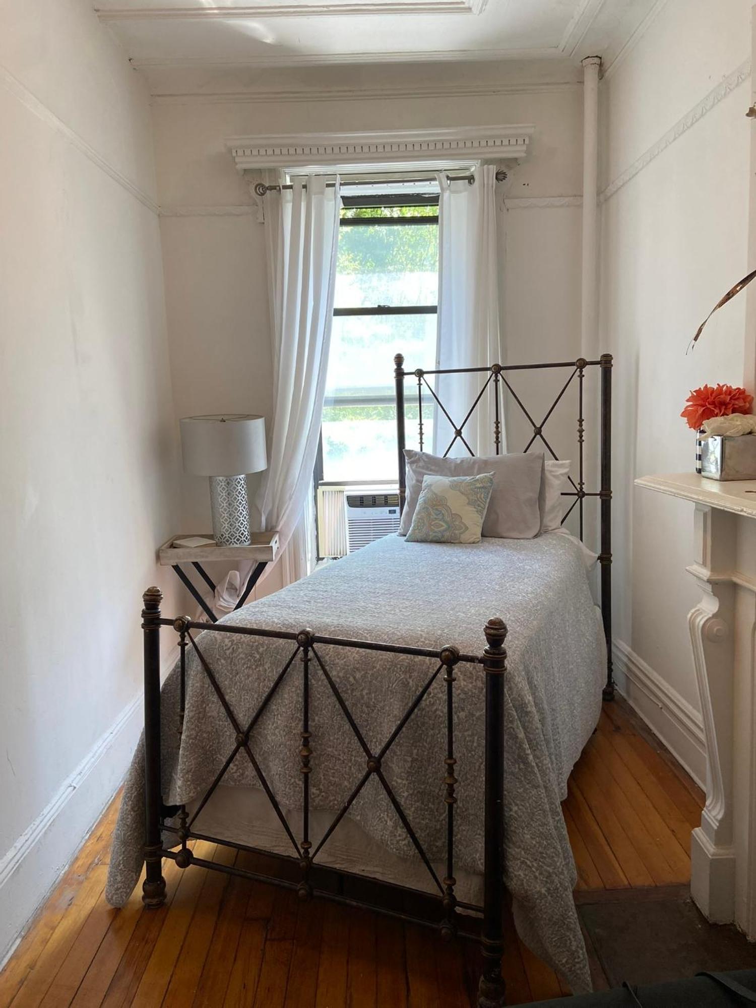 Harlem Brownstone Apartment New York