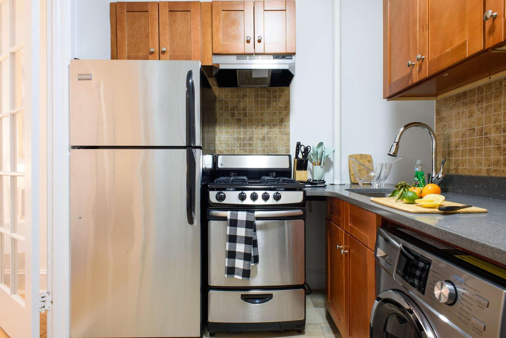 1567-1a New 2br Prime Upper East W&d