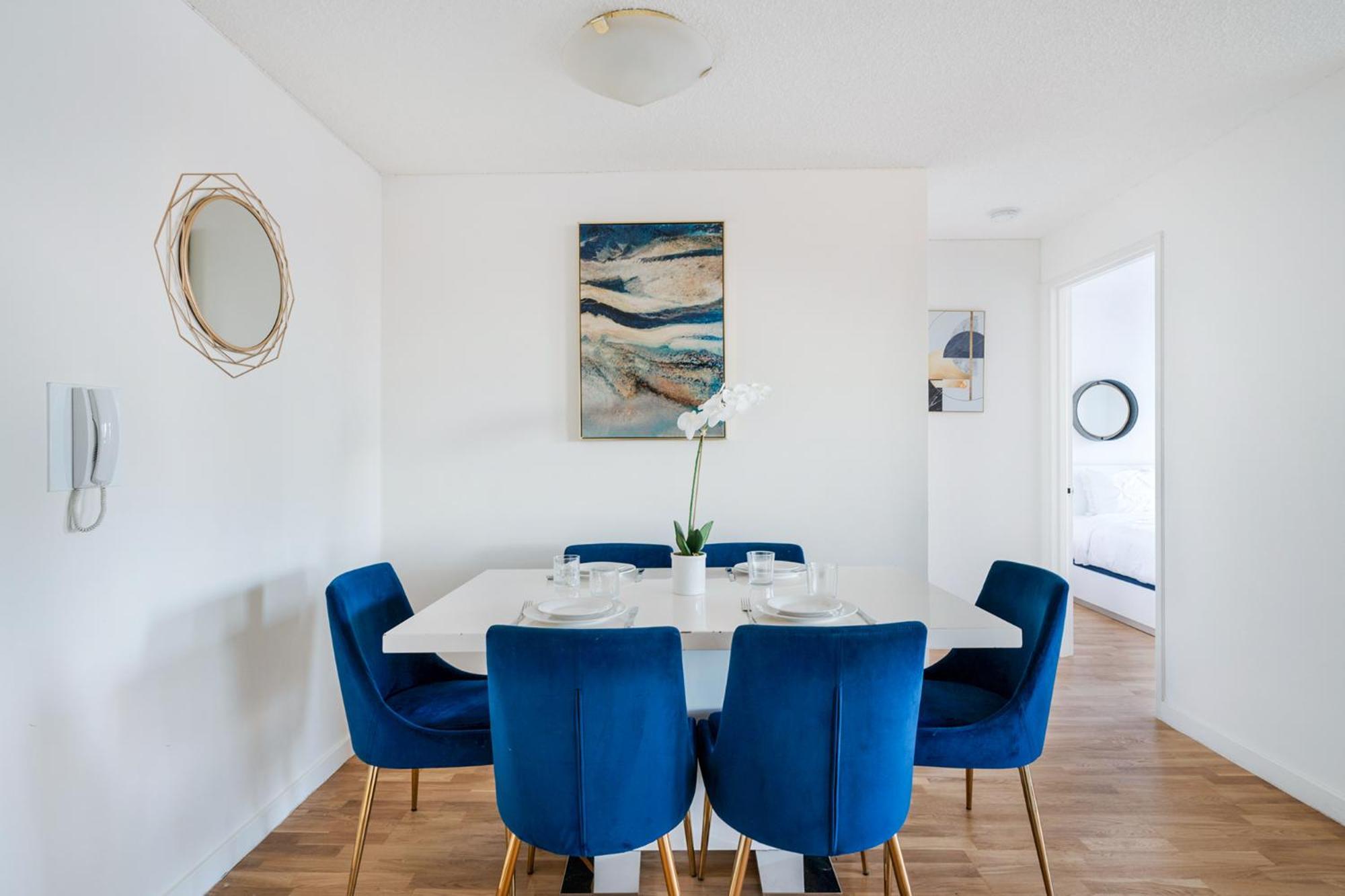 Luxury 2 Bed 2 Bath Unit In Prime Location Of Nyc Apartment New York