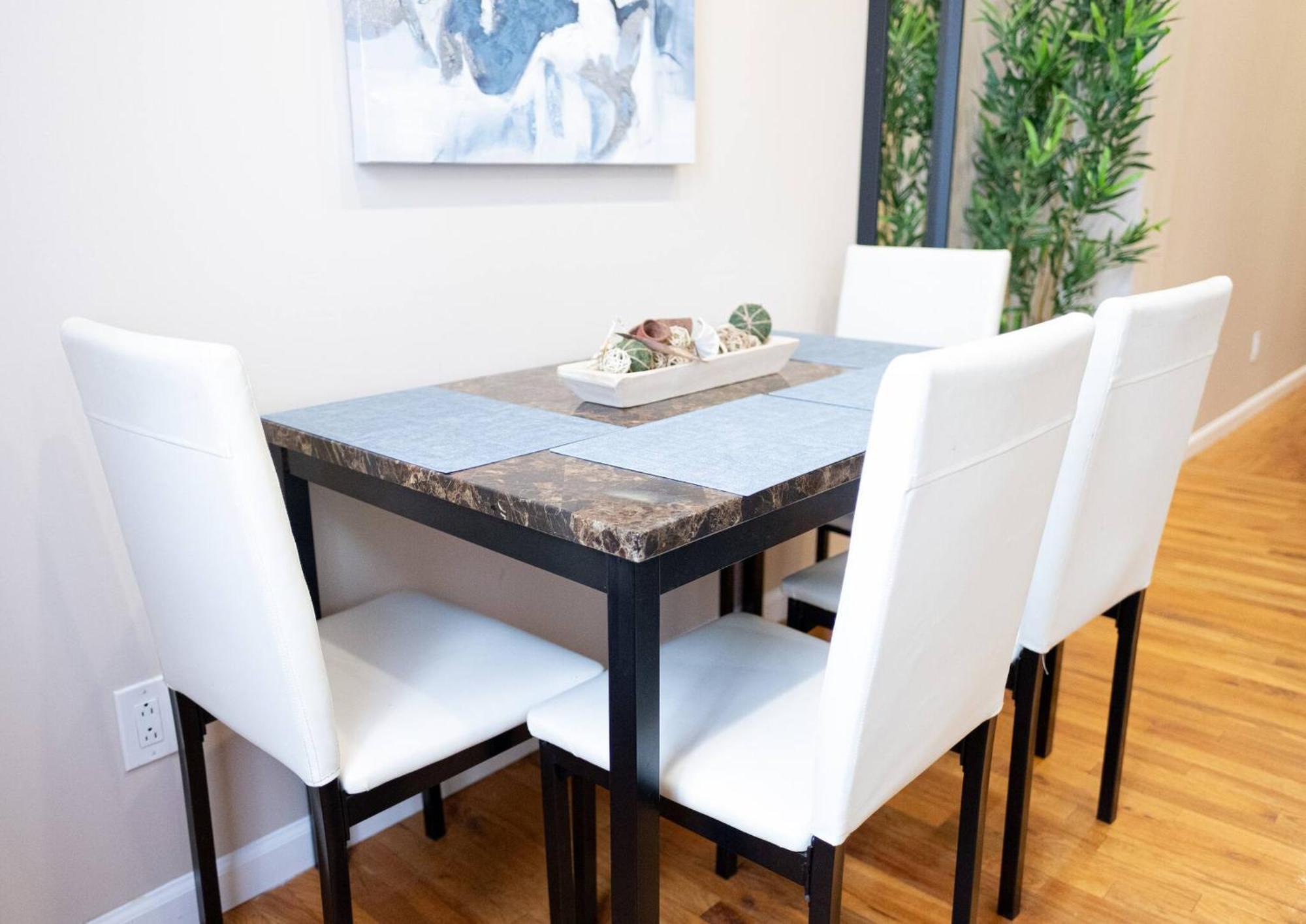Sunny 4br/2ba Retreat In Morningside Heights, Nyc Holiday home *