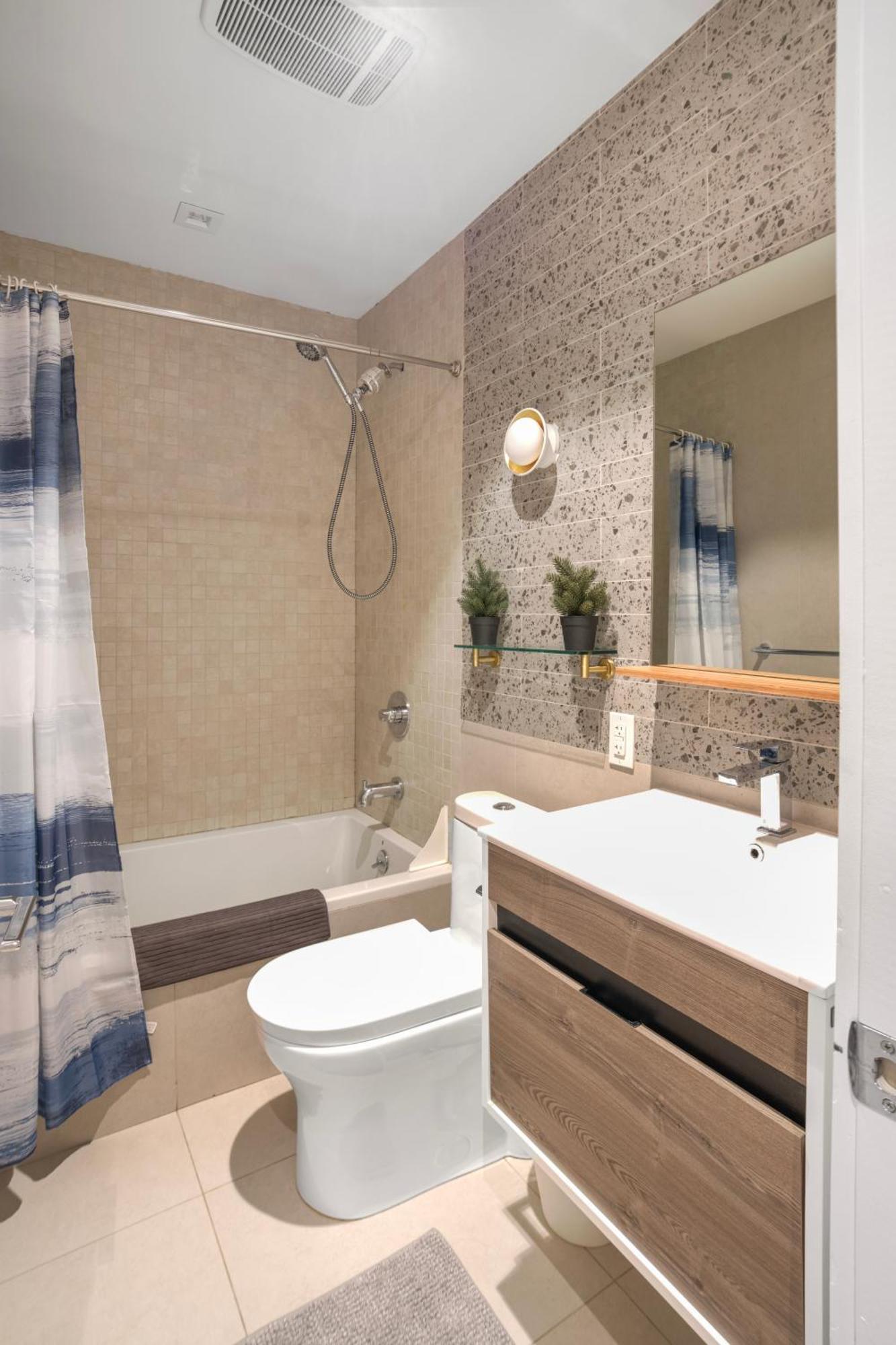 Apartment Comfortable 2bd Unit In Manhattan