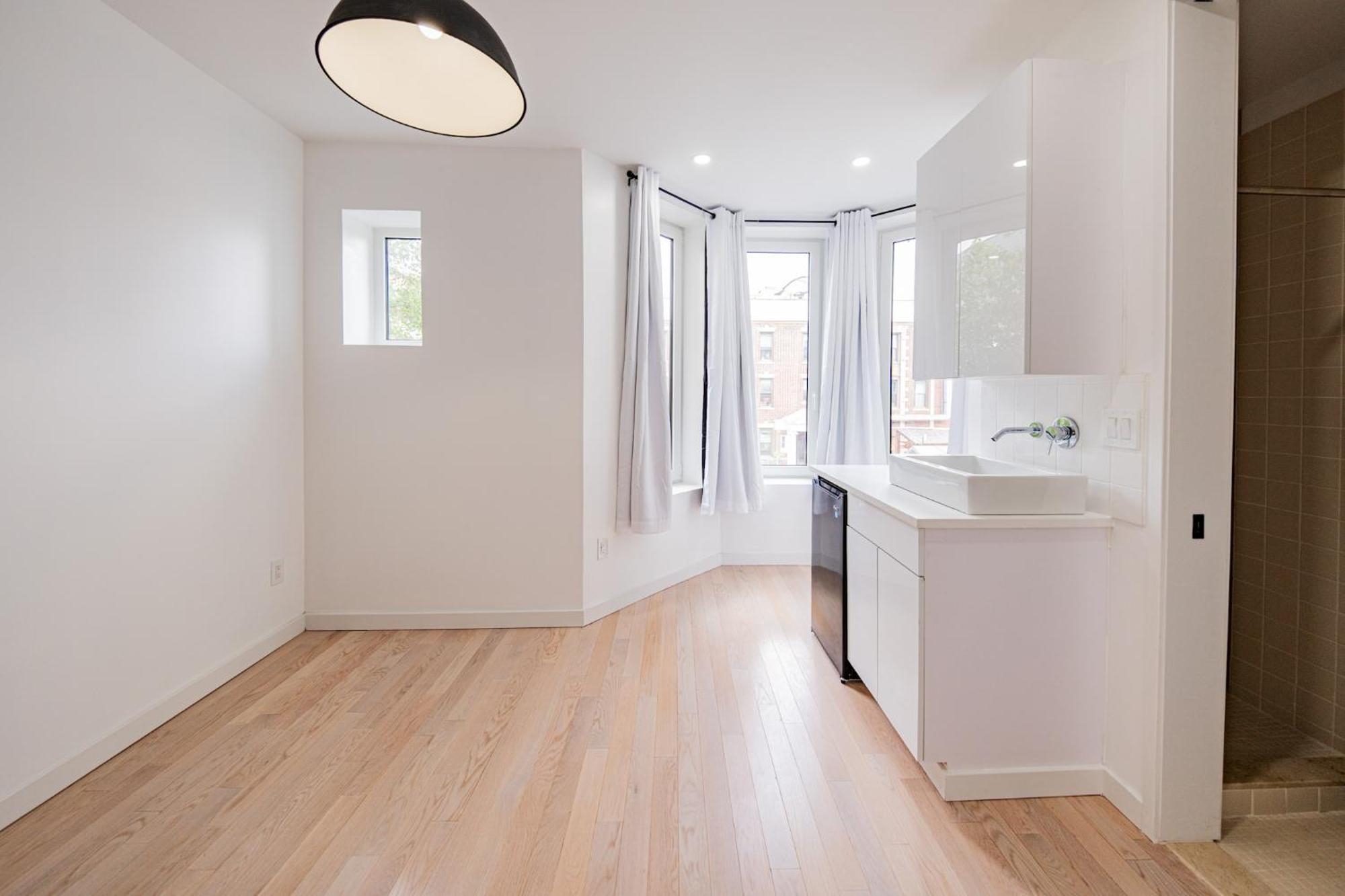 4 Bed 4 Bath In Ditmas Park *