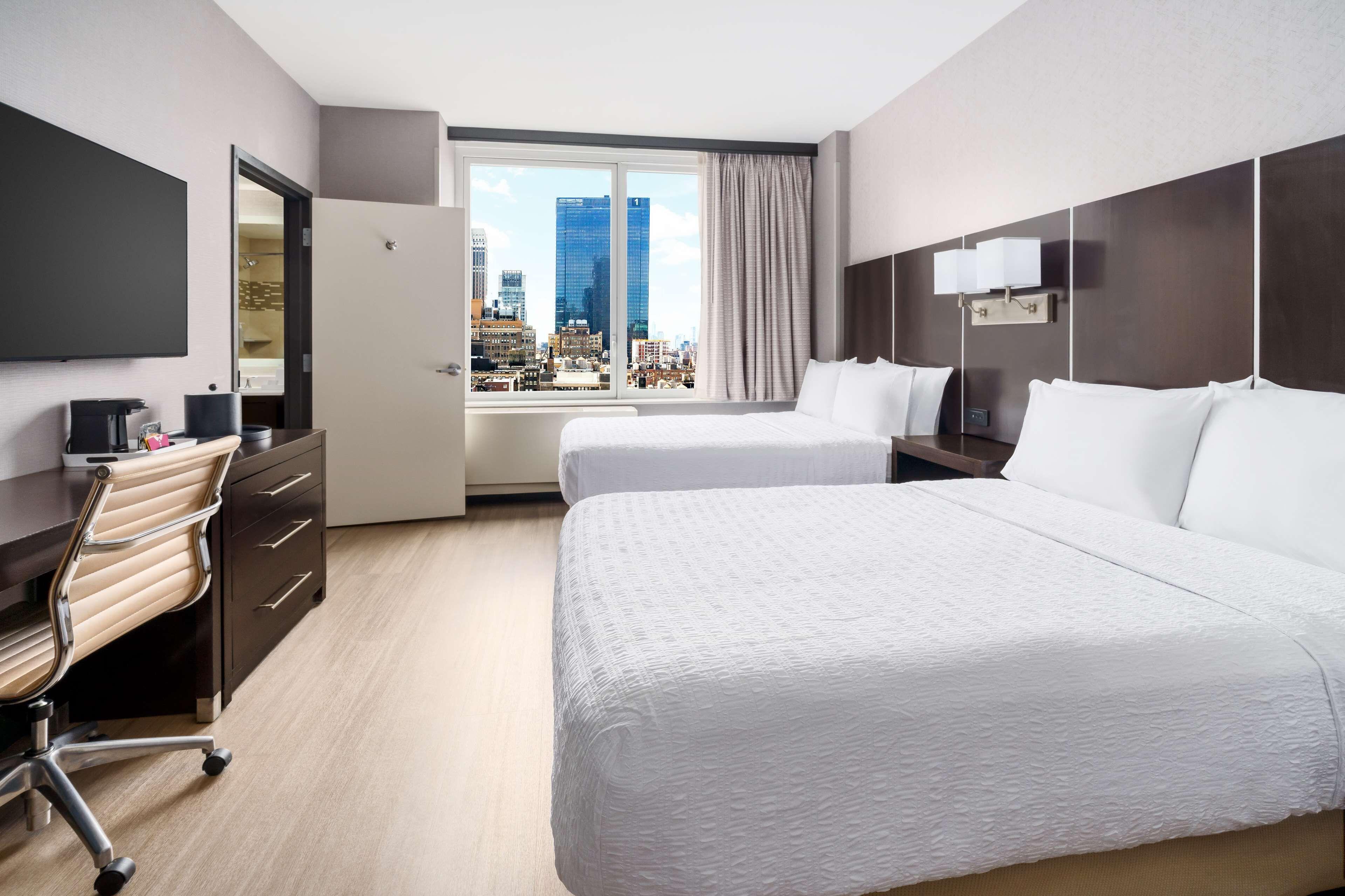 Hampton Times Square Hotel 3*