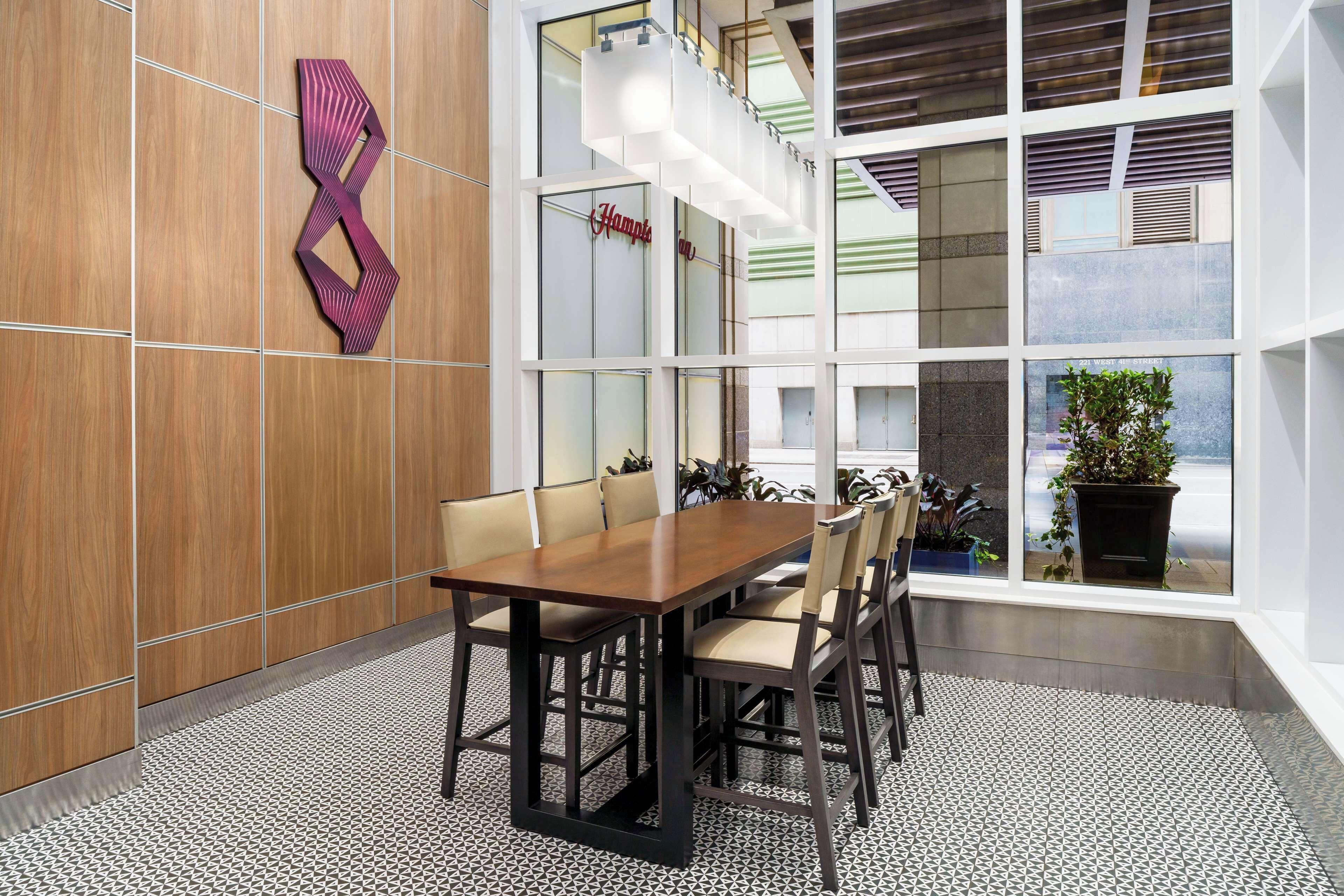 Hampton Times Square Hotel 3*