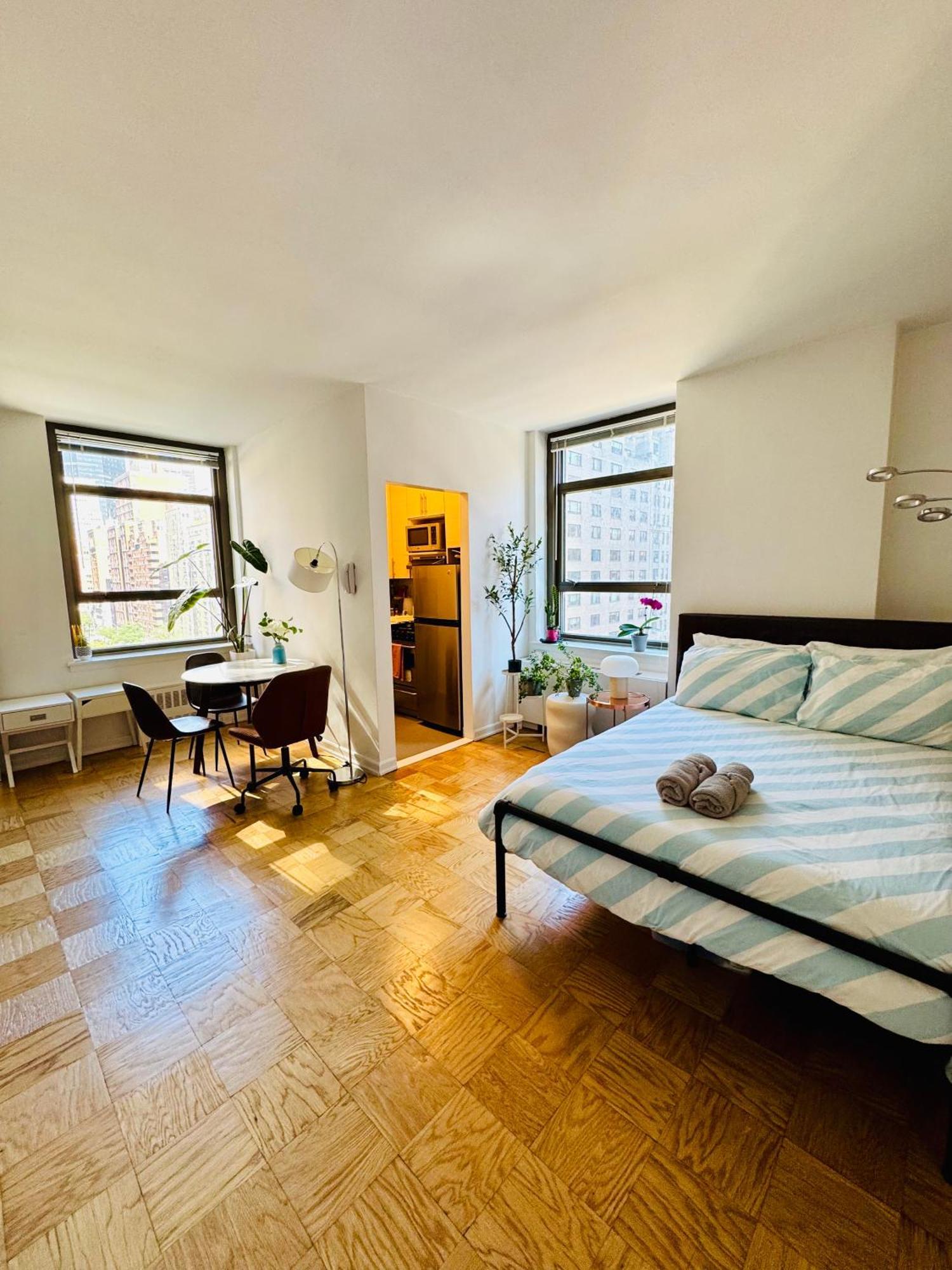 Apartment Midtown Park Ave Charming Chrysler View Corner New York