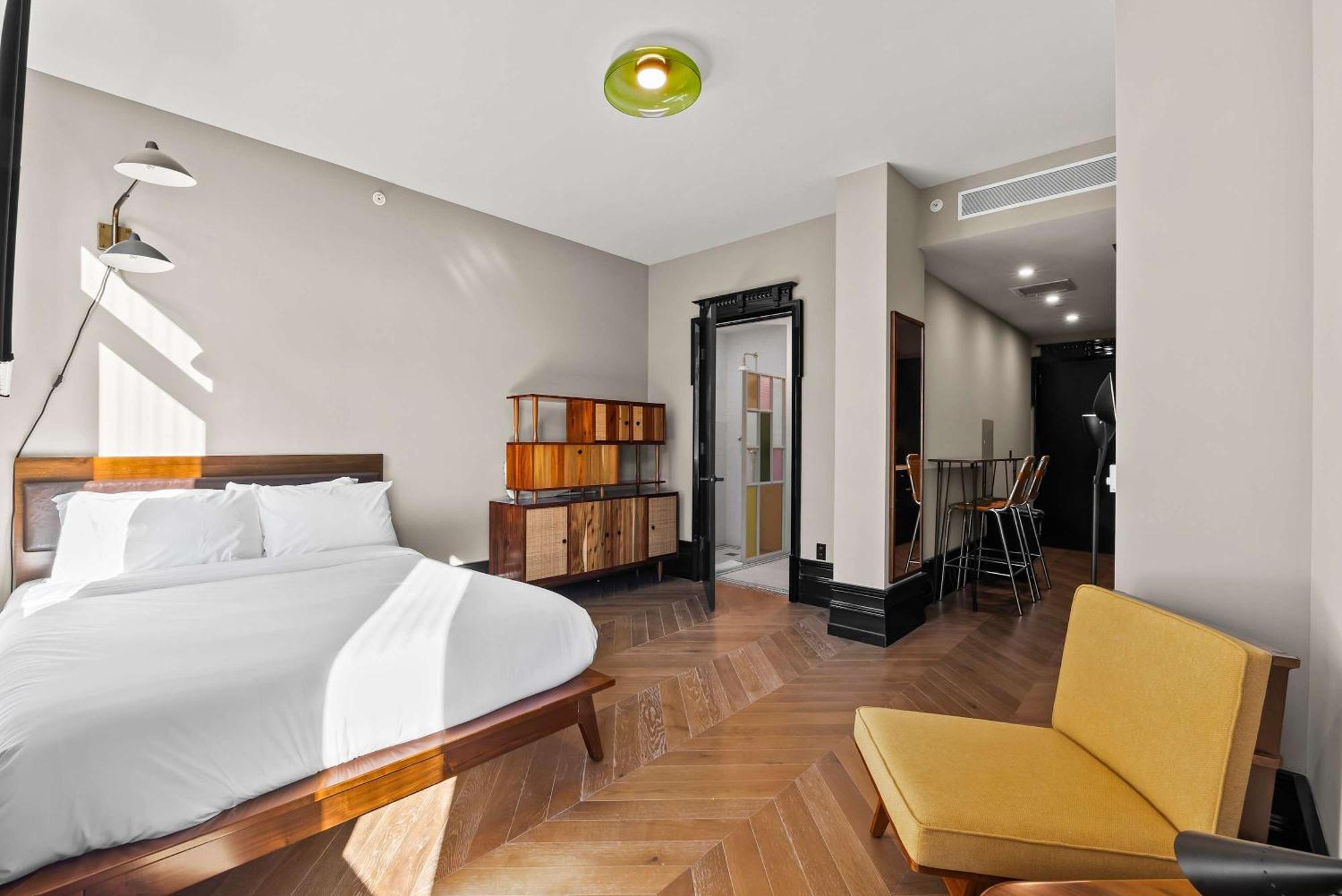 Freeman 501 By Rove Travel - With Shared Amenities New York