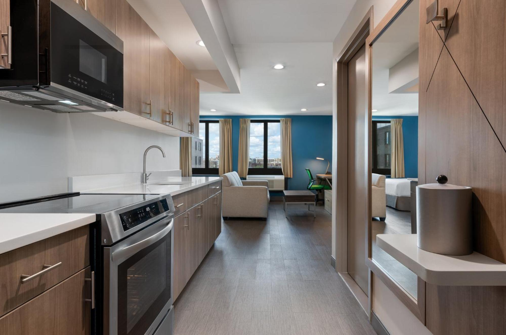 Express & Bronx - Zoo Area By Ihg Hotel New York