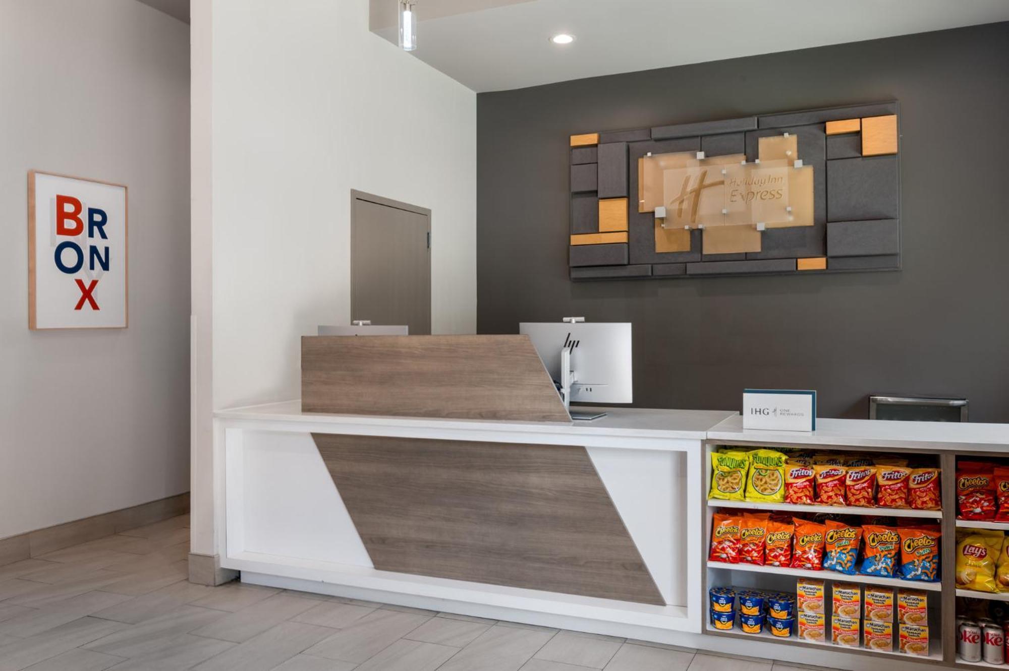 Hotel Express & Bronx - Zoo Area By Ihg 2*