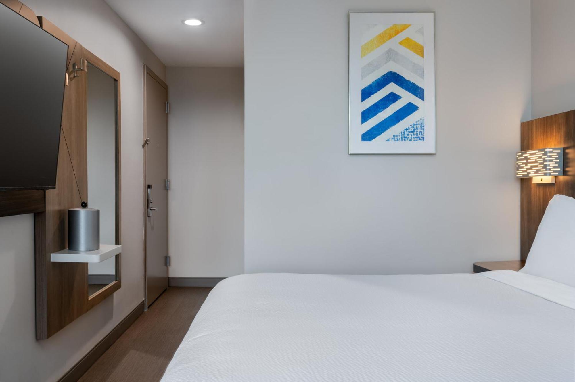 Express & Bronx - Zoo Area By Ihg Hotel