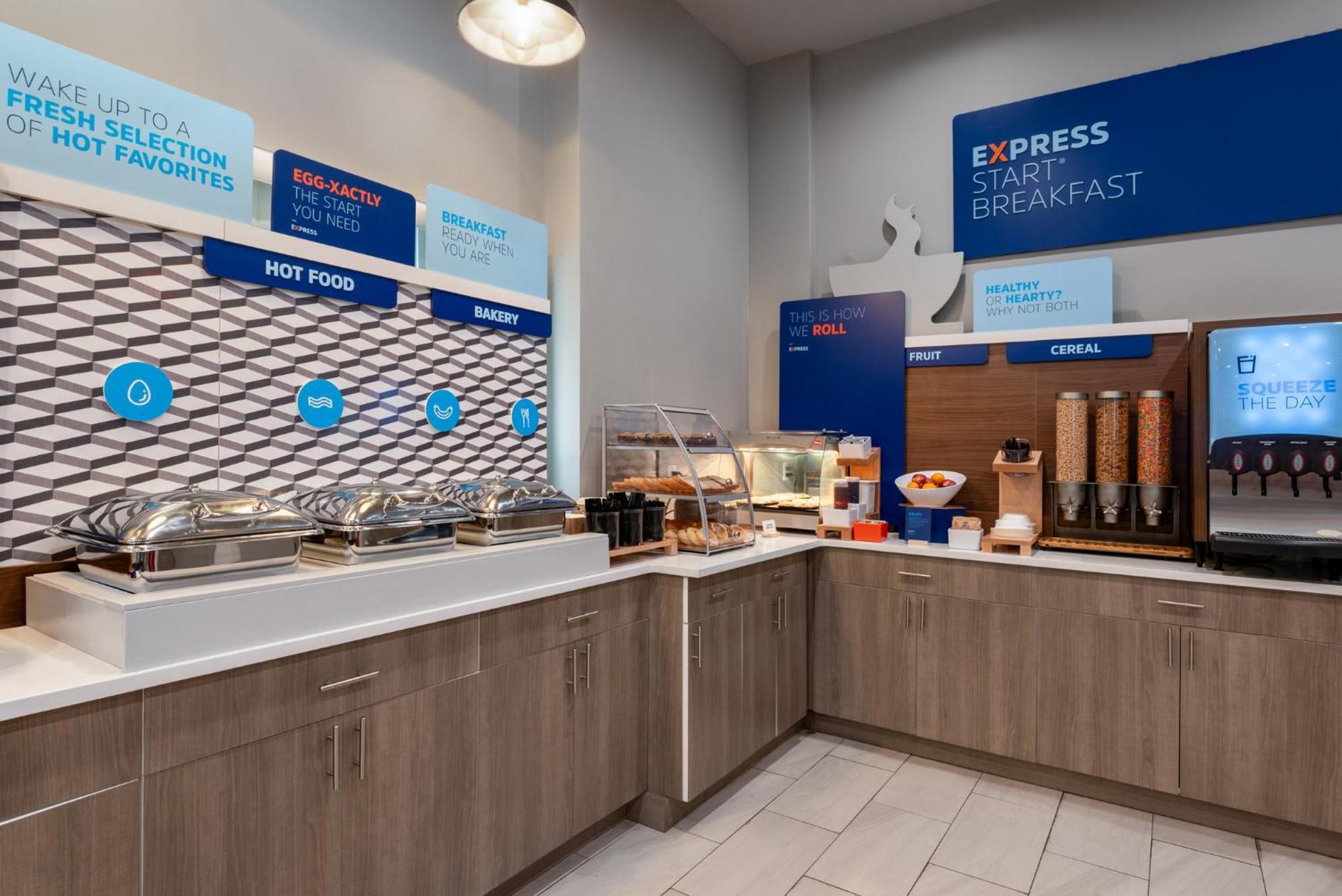 Hotel Express & Bronx - Zoo Area By Ihg New York