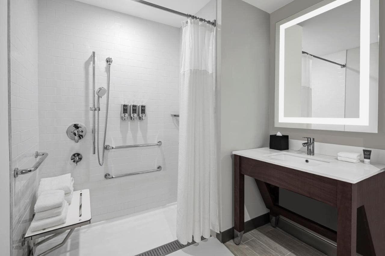 Hotel Four Points By Sheraton Flushing