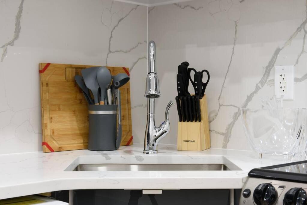 Apartment 78-4d Quality 1br W&d Skylight By Park