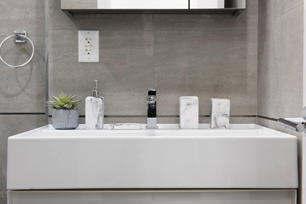 78-4d Quality 1br W&d Skylight By Park Apartment New York