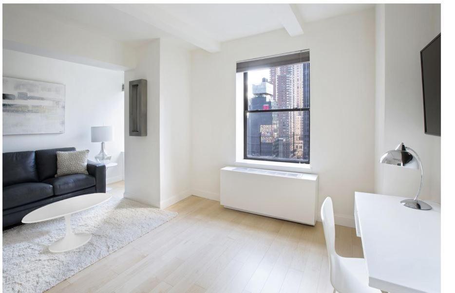 1-bedroom At Midtown Manhattan Apartment