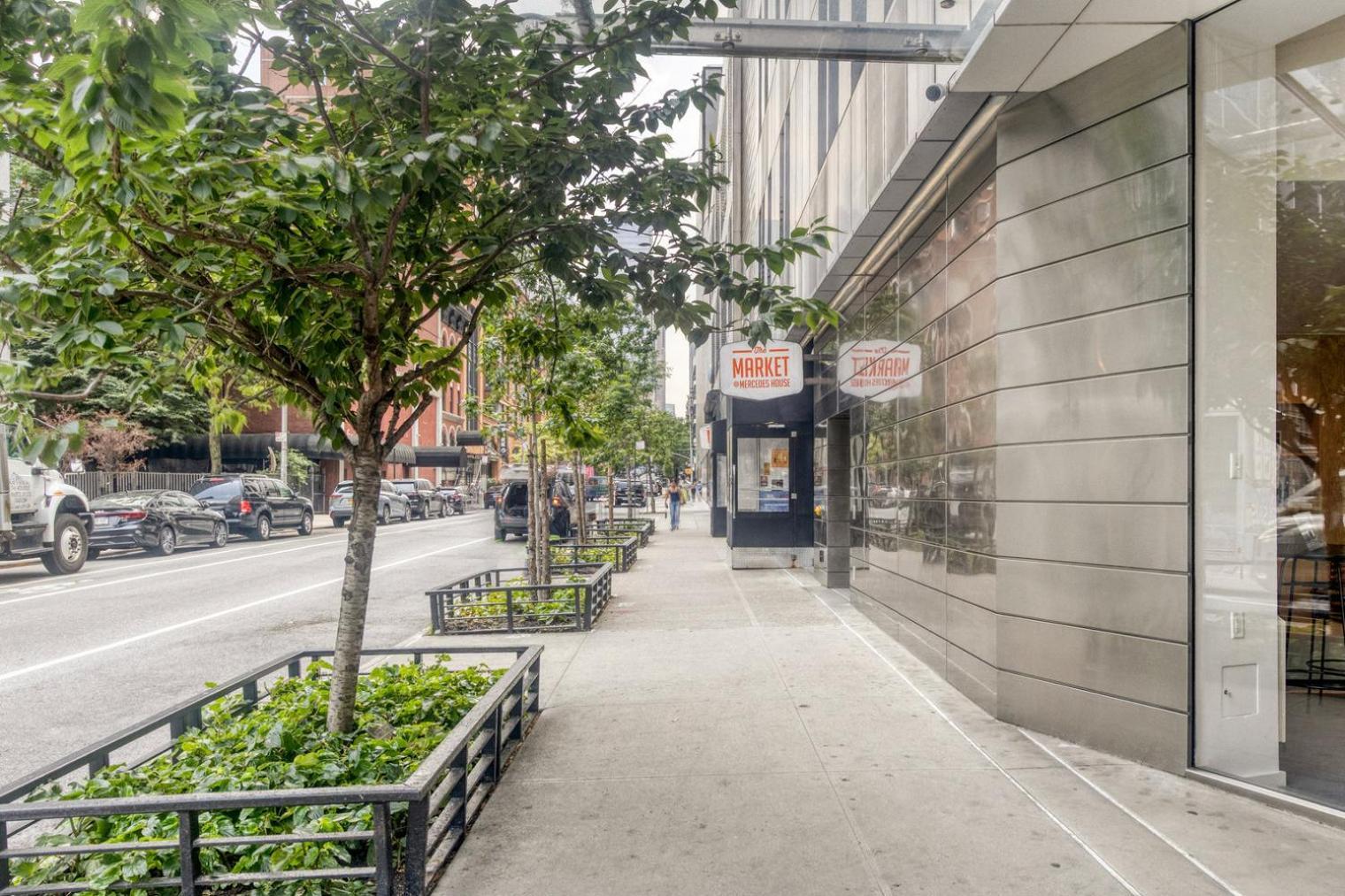Hells Kitchen 1br W Doorman Nr Park Nyc-525 Apartment New York