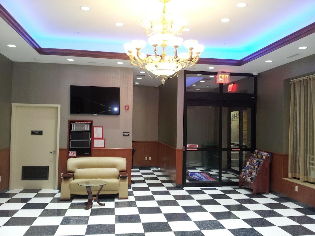 Howard Johnson By Wyndham Jamaica Ny Near Airtrain Jfk New York