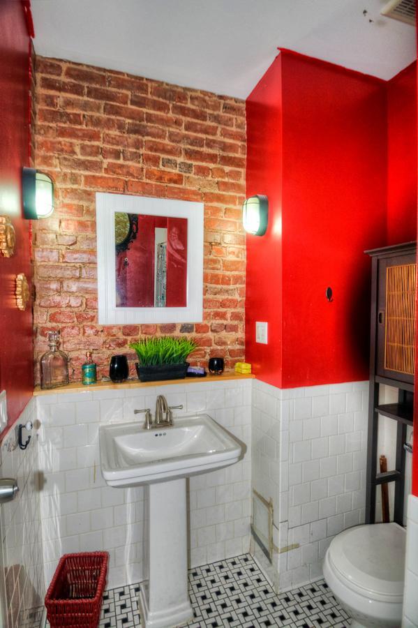 Chelsea Art Hostel *