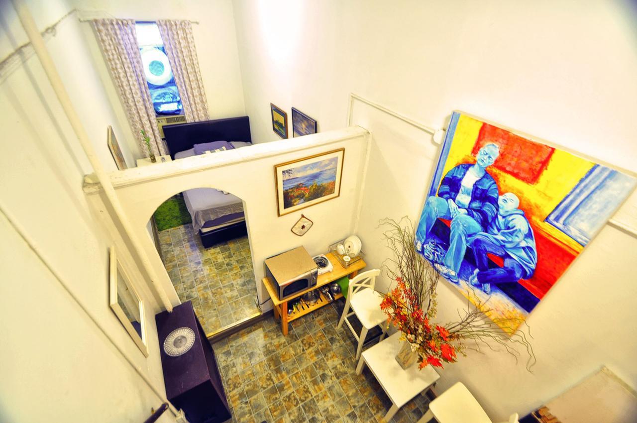 Chelsea Art Hostel *