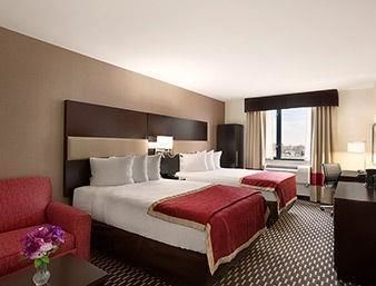 Howard Johnson By Wyndham Jamaica Ny Near Airtrain Jfk