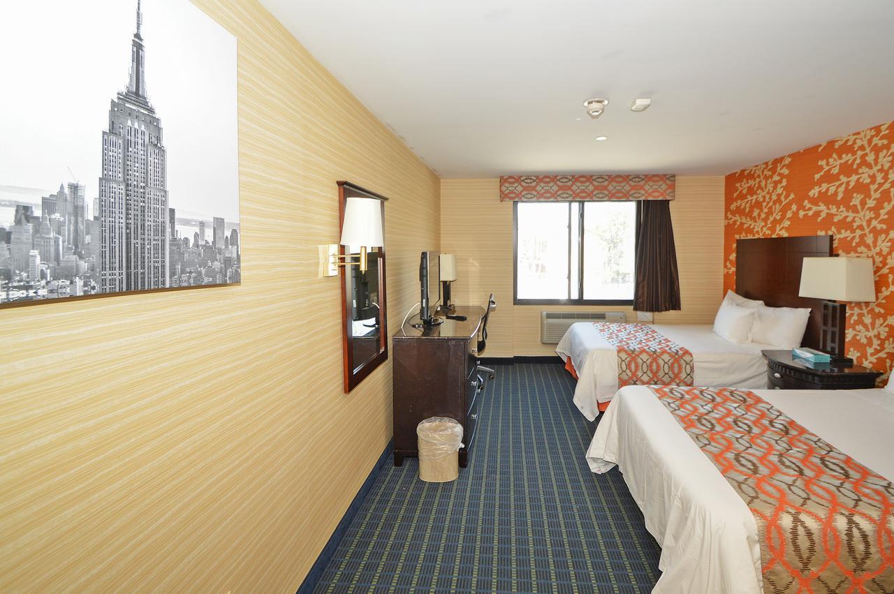 - Laguardia Airport Hotel