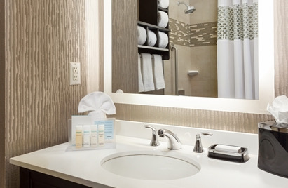 Hampton Times Square 3*