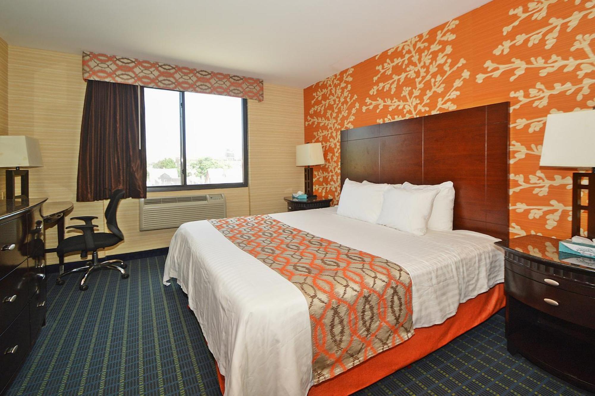 Hotel - Laguardia Airport 3*
