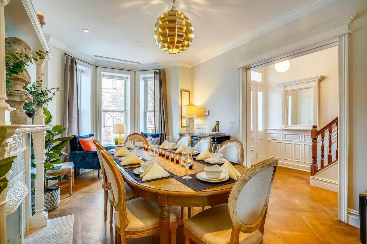 Stayloom's Gorgeous Luxe Brownstone | Near A/c