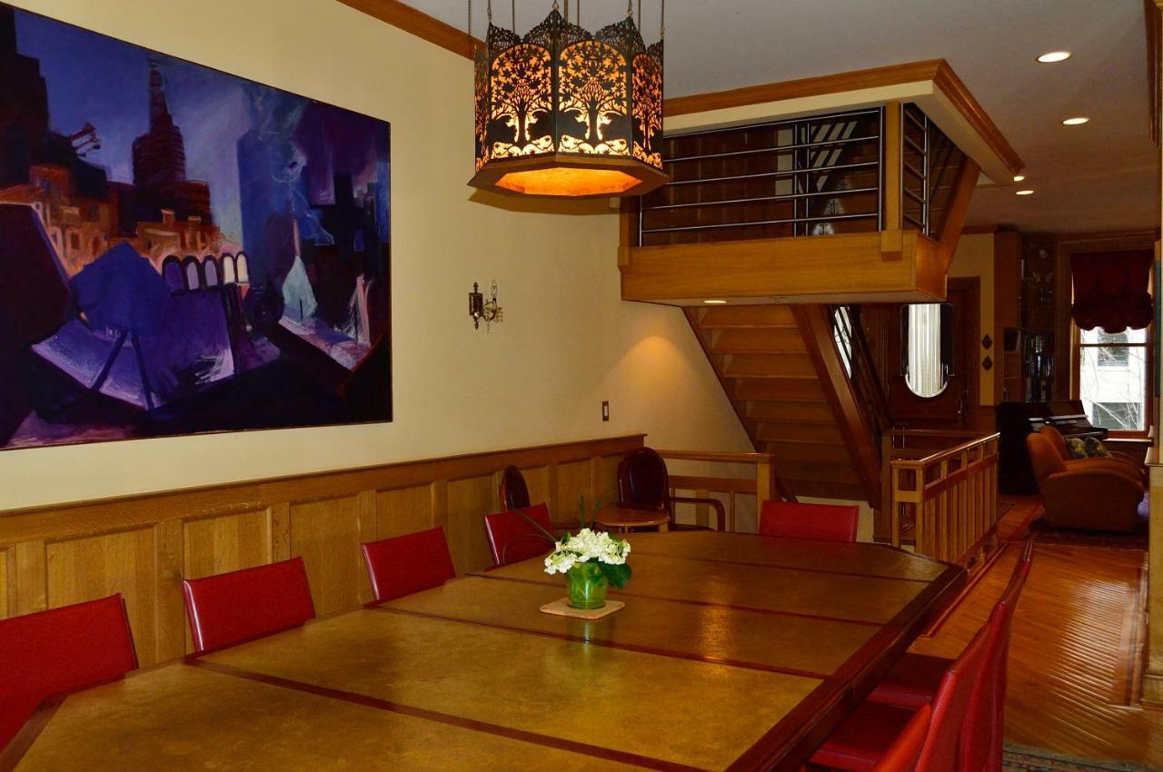 Harlem Jazz Getaway Mansion. Ferienhaus New York