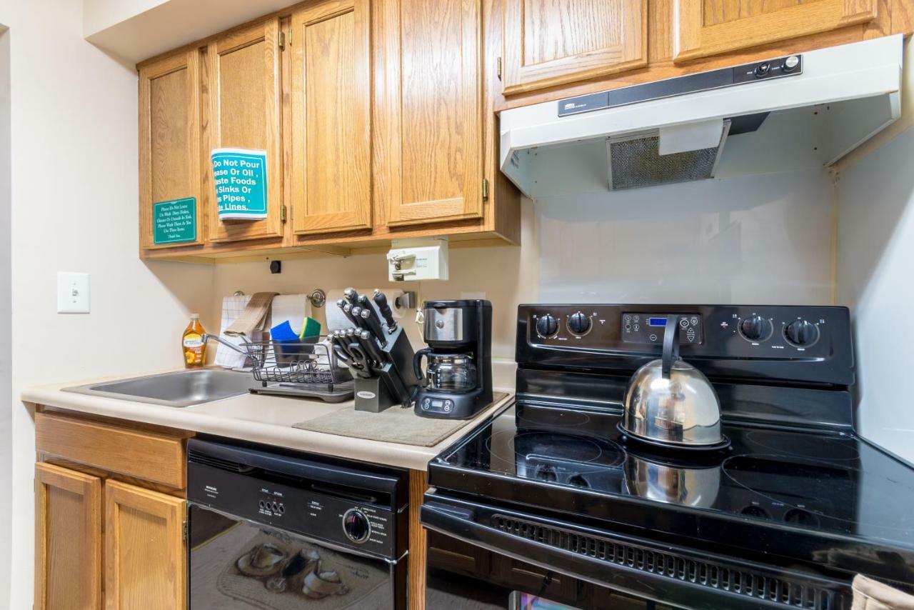 Two-bedroom Serviced Apartment: High-speed Wi-fi & Bi-monthly Housekeeping * New York